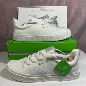 Cariuma Off White Knit Sneakers 10.5W / 9M